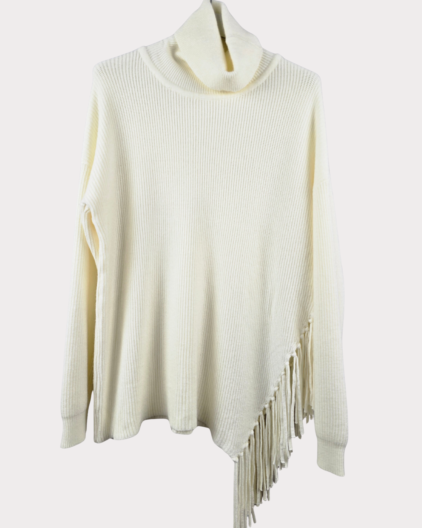 jersey de punto cuello vuelto y flecos