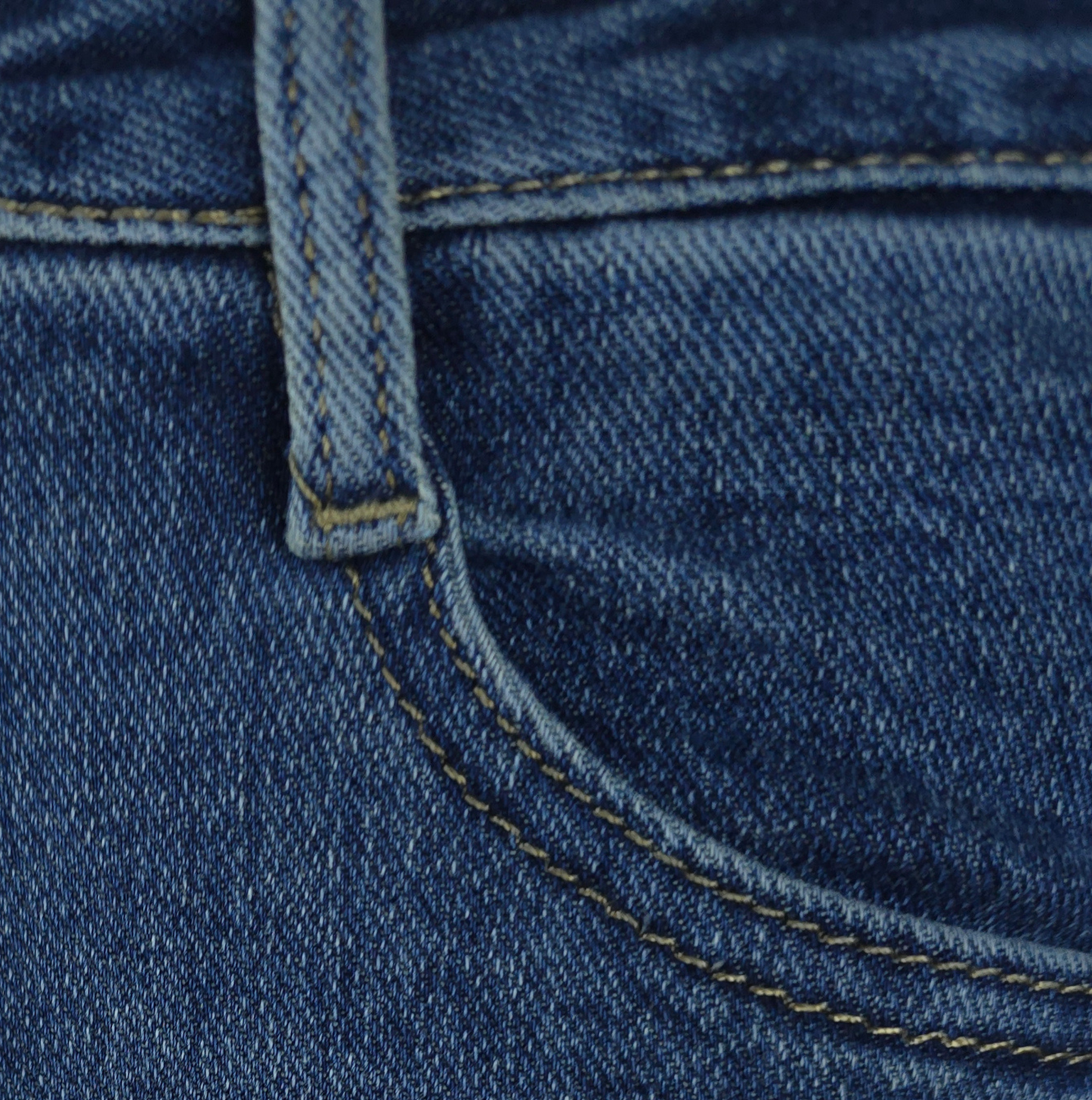 Vaquero pitillo con vuelta en bajo