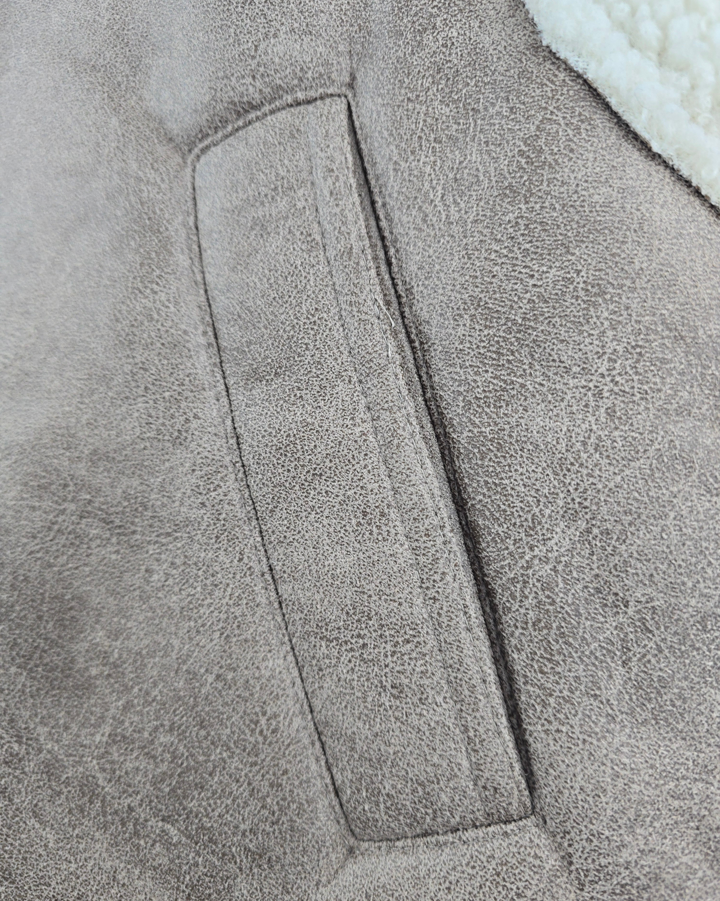 Chalequillo de borreguito antelina